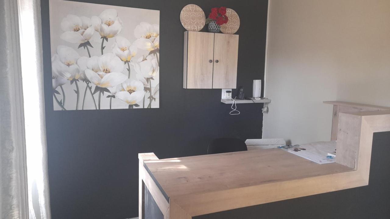 Travel North Guesthouse Цумеб Екстериор снимка