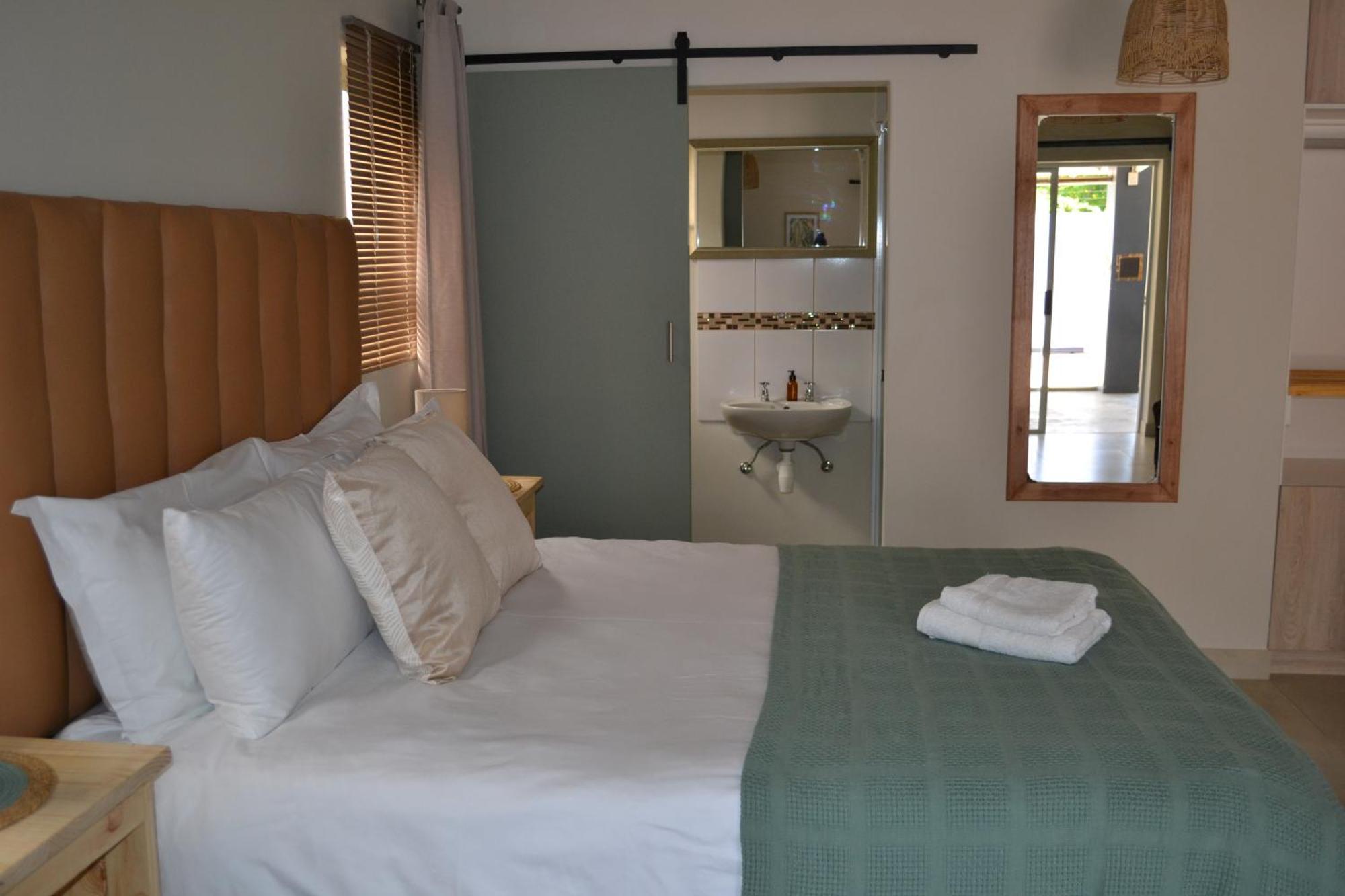 Travel North Guesthouse Цумеб Екстериор снимка