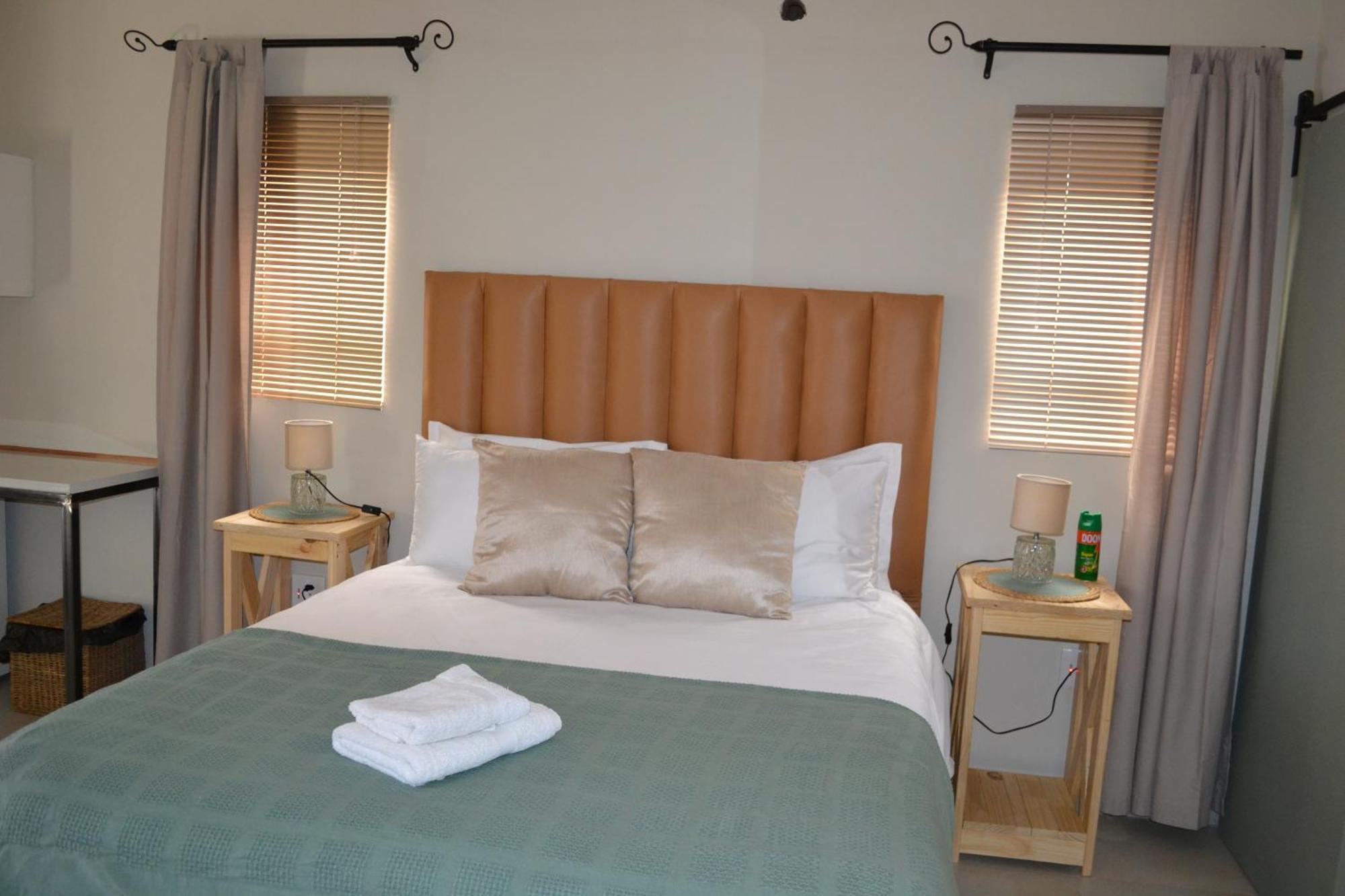 Travel North Guesthouse Цумеб Екстериор снимка