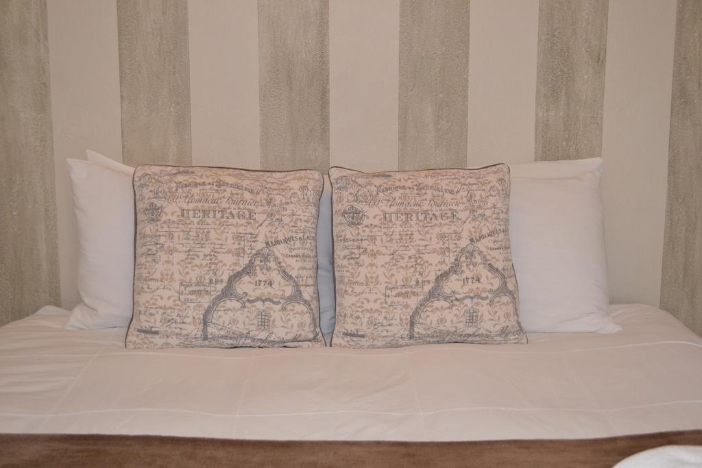 Travel North Guesthouse Цумеб Екстериор снимка
